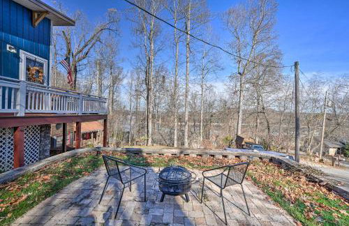 Gray Home with View of Boone Lake and Fire Pit! - Foto 1
