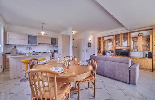 Balcony Lake View Apartment - Foto 17