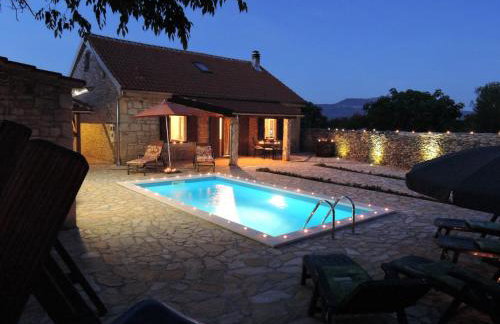 Family friendly house with a swimming pool Gluici, Krka - 11337 - Foto 1