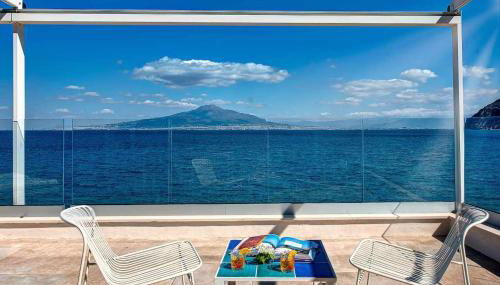 GOCCE VILLAS - Villa Tramontana Stunning Waterfront Villa - Foto 5