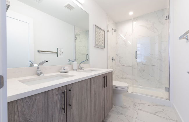 Stylish 3BR Retreat w Private Deck Near NYC - Foto 11