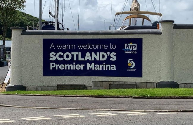 Beautiful 2-bed Apartment in Inverkip Great Garden - Foto 20