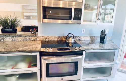 OCEAN BAY VIEWS 2Bdr 2Bath BEACH CONDO PARKING - Photo 26