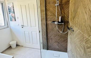 55m2 Chemnitz Rabenstein Kids Welcome, Wifi, Privater Parkplatz, Waschmaschine, Babybett, Klimaanlage - Foto 11