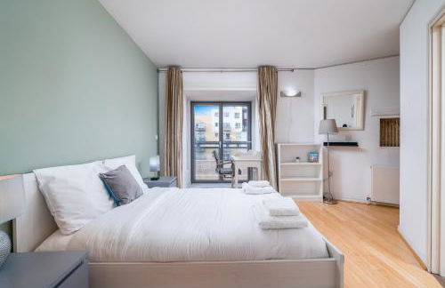 Lovely 3BD Flat, Parking, sleeps SIX close to O2 - Foto 27