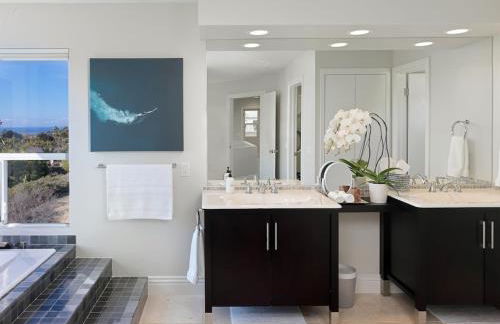 Grandview Getaway, Luxury 4BR, Ocean View, Fire Pit - Foto 2