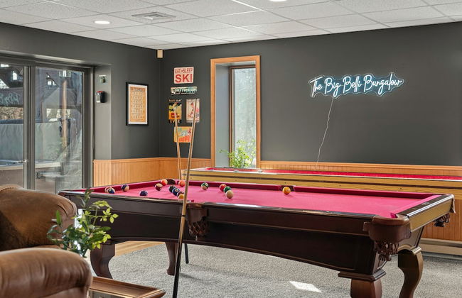 Lake View Chalet by Avantstay Lake Access Deck - Photo 19