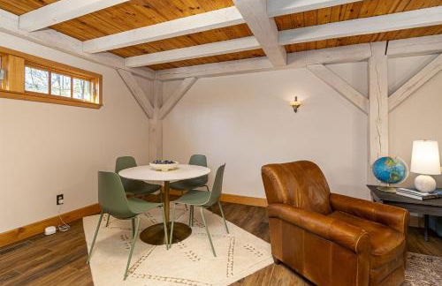 Luxury Lake House w Dock & Game Room - Photo 21