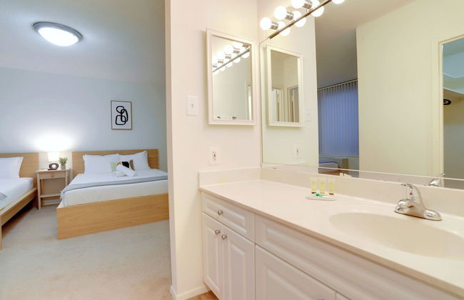 Crystal City Comfortable Apartments - Photo 6
