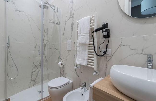 Nolana 28 Rooms in Naples - Photo 32