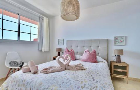 Home2Book Esmeralda Beach, Resid Playa Paraíso - Photo 18