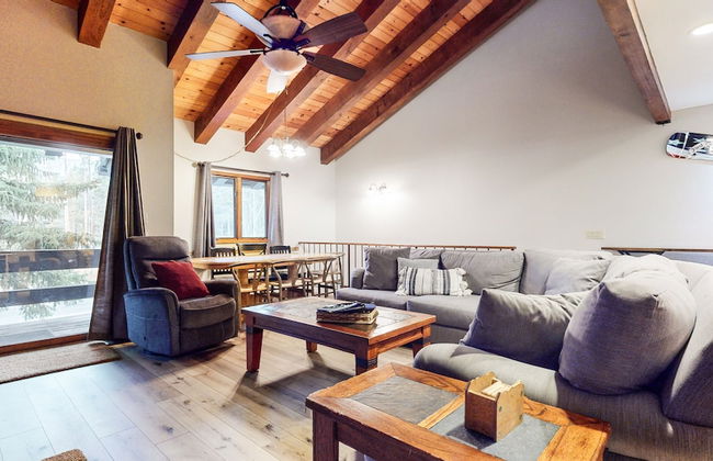 Mammoth Pines #02 - Year-round Activities! - Foto 12