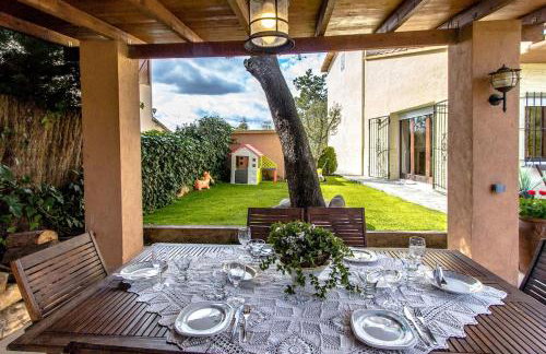 Catalunya Casas Unique Costa Brava Abode with train access to BCN - Foto 37