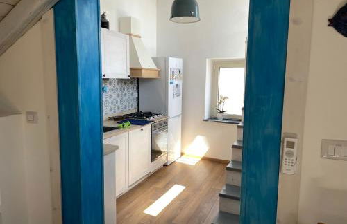 donna serena Aci Castello - Photo 25