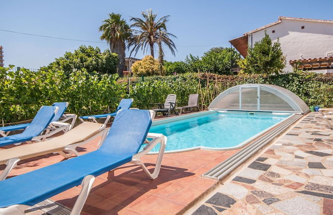 Holiday Home With Private Pool in Sant Pere Pescador - Foto 25