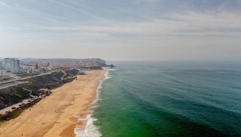 Moradia São João-Spacious Beachfront Villa - Foto 1