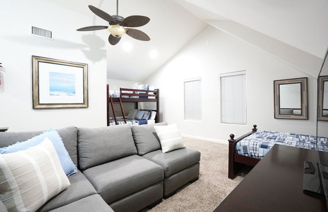 Sweet 4 bedroom, 3 bath plus Loft Bedroom, Pool Home - Photo 20