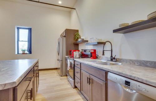 Cashton Studio Apartment Steps to Downtown! - Foto 14