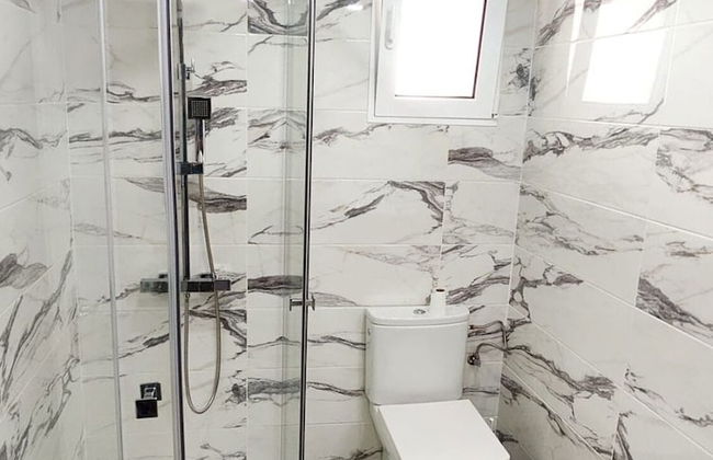 Elegant 4 beds train station upto 6 Pax - Foto 26