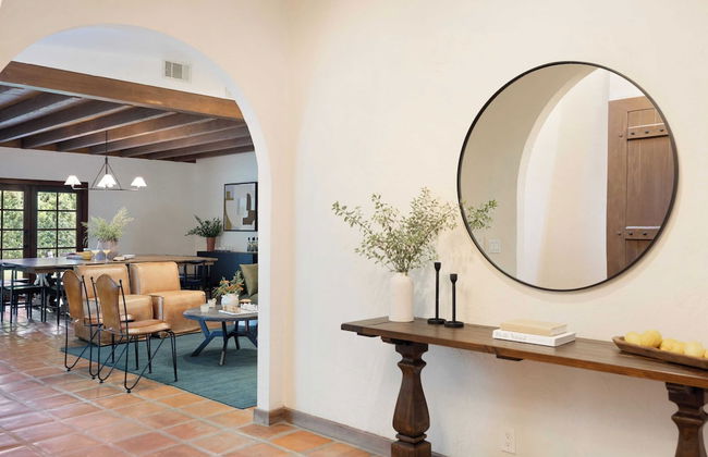 Sleeps 20! Architectural Mansion w/ Pool, Indoor Tennis Court, Game Room Starlight Estate by Avantstay - Foto 13