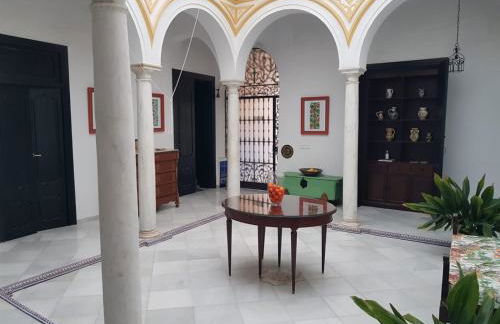 Casa S. XIX en pleno centro de Carmona - Foto 3