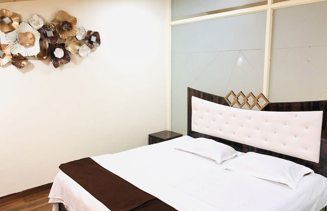 Spicy Mango Malhotra's Pristine Villa - Photo 10