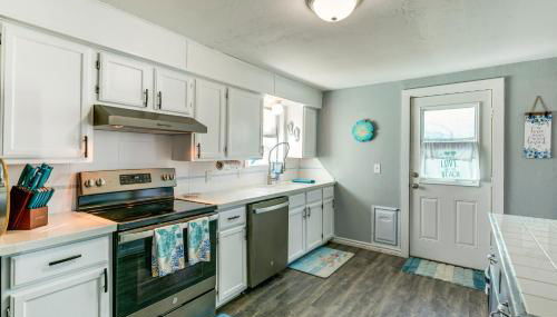 2 Mi to Redfish Bay Aransas Pass Home with Fire Pit - Foto 2