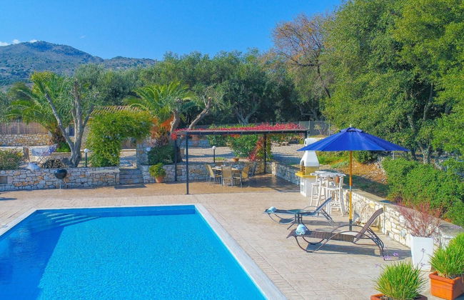 Villa Helona in Lithiasmenos - Photo 8