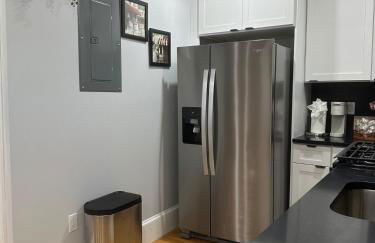 85a Charming Boston Base, 3BR, 2BA Ideal for Families - Foto 7