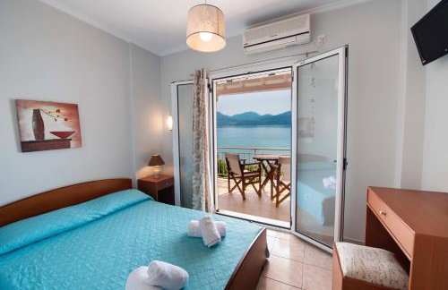 Irini Seaside Studios - Photo 1