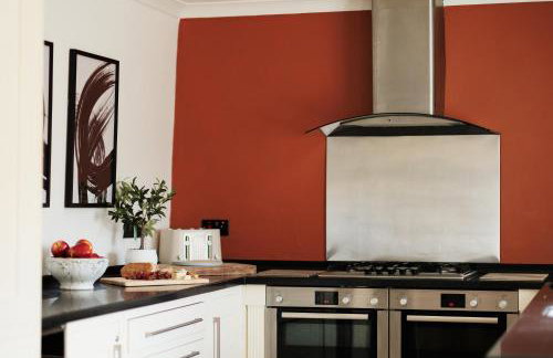 The Farmhouse with two hot tubs - Foto 59