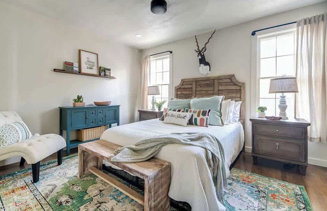 Southern Charm - Near Main With Hot Tub - Foto 3