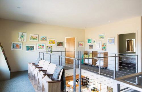 Mid Century Modern Family Home On 25 Acres! - Foto 23