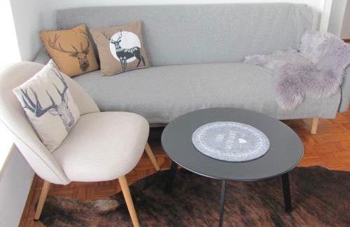 #1Gemütliches ruhiges sonniges Balkonzimmer mit Gemeinschaftsbad W-Lan Airport nah Late Night Check in Haus Nr 9,5 - Foto 4