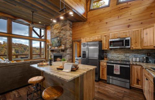 The Overlook - '21 Cabin - Gorgeous Unobstructed Views - Fire Pit Table - GameRm - HotTub - Xbox - Lots of Bears - Foto 15