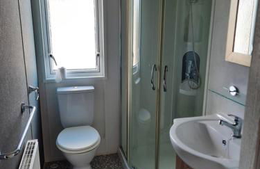 Luxury Lodge sea view at Bideford Bay Hoilday Park Parkdean Resorts - Foto 6