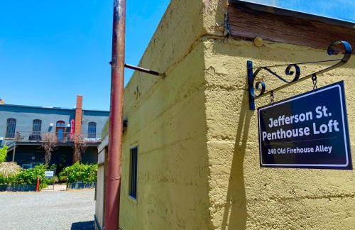 The Penthouse Loft in the Heart of Old Town! - Foto 61