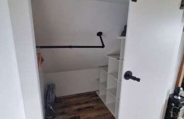 CJS Apartments - Chill or Drive am Nürburgring, new Box Spring Beds, new furniture, WLan, Spacious Rooms, Quiet Location - Foto 32