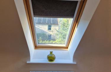 Large 4-bed house for up to 7 guests w 2x parking - Foto 40