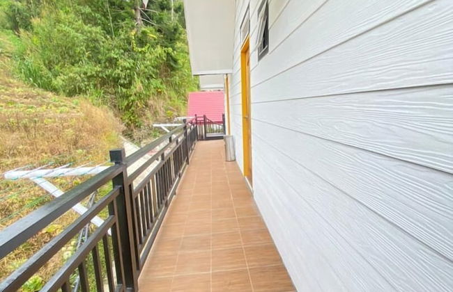 OYO HOME 90688 Kundasang Mount Garden - Foto 1