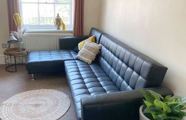 Guards View Windsor - Photo 9