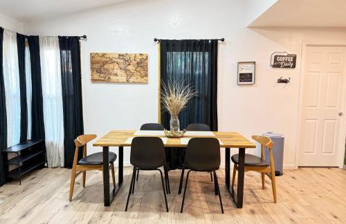 Modern Cabin, Near Snow Park, 3.5 Miles to SNP! - Foto 3