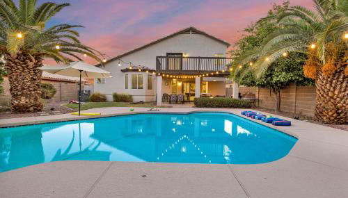 Sparkling Saltwater Pool - Spa - Firepit - WiFi - 4BR 3BA - Near Top Golf Courses - Foto 1