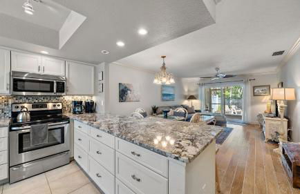 Sunset Sanctuary 2 Bedroom Condo by RedAwning - Foto 26