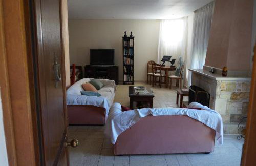 Apartment with a garden, BBQ, swimming pool and jacuzzi - Foto 3