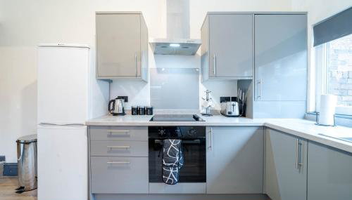 Spacious 3-Bedroom Home Near City Centre with Parking - Foto 3