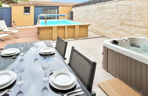 Nice Home In Jonquerettes - Foto 1