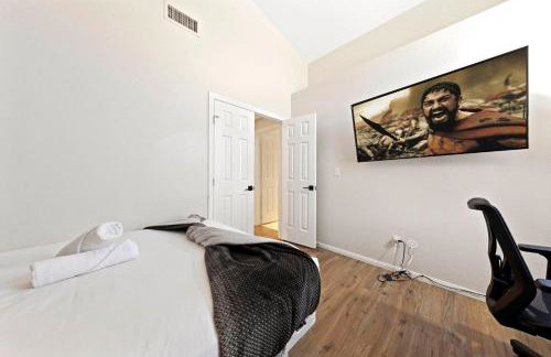 Ultimate Vacation: A Luxurious Oasis with a Pool! - Foto 32