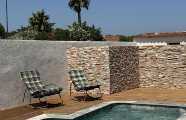 Villa avec piscine privée entre terre, ville et mer - Foto 1