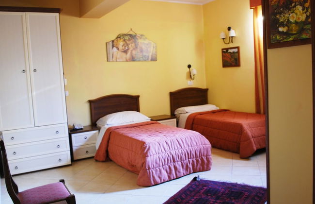 Greta Rooms Hotel - Photo 20